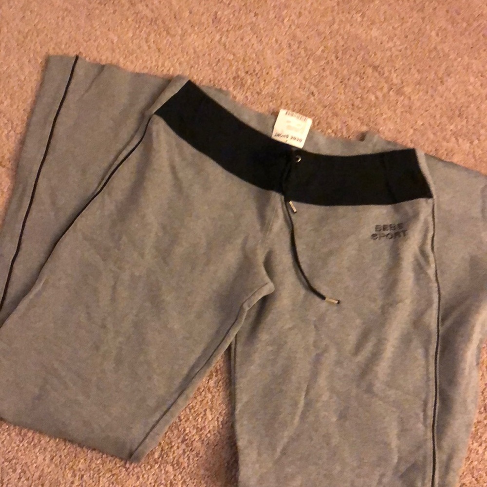 Bebe sweats